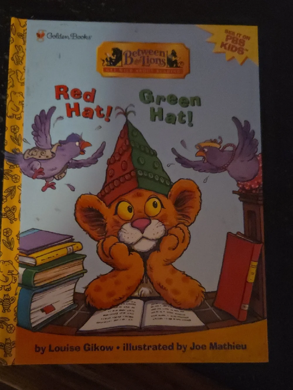 Golden Books 'Red Hat! Green Hat!' Children's Notebook - Colorful Illustration